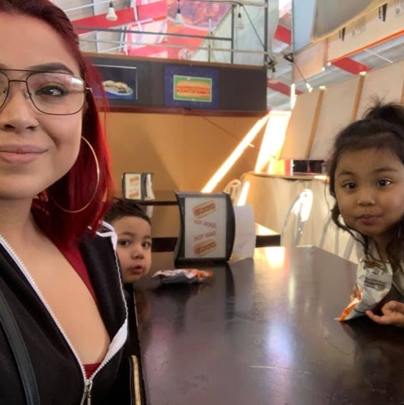 Profile Picture of Giovanna Xitlali (@giovislali) on Poshmark