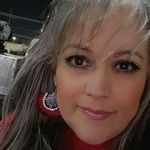 Profile Picture of Kristi Bruening (@brunette.curls.with.a.bag) on Instagram