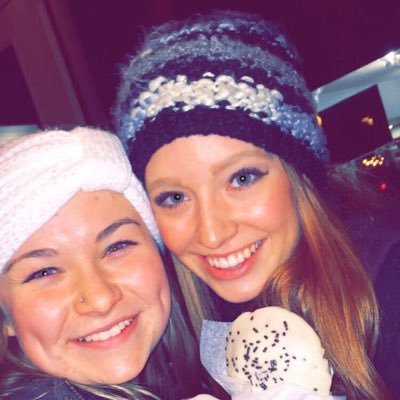 Profile Picture of Lindsey Ray (@lindseyyray) on Twitter
