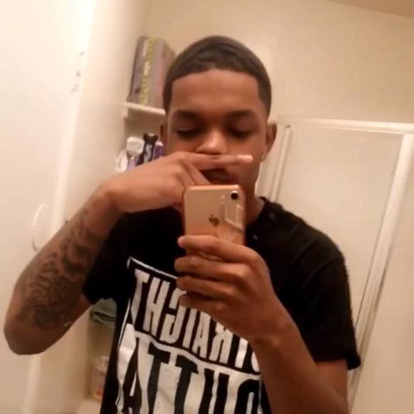 Profile Picture of Jbari Wilson (@jbariwilson) on Poshmark