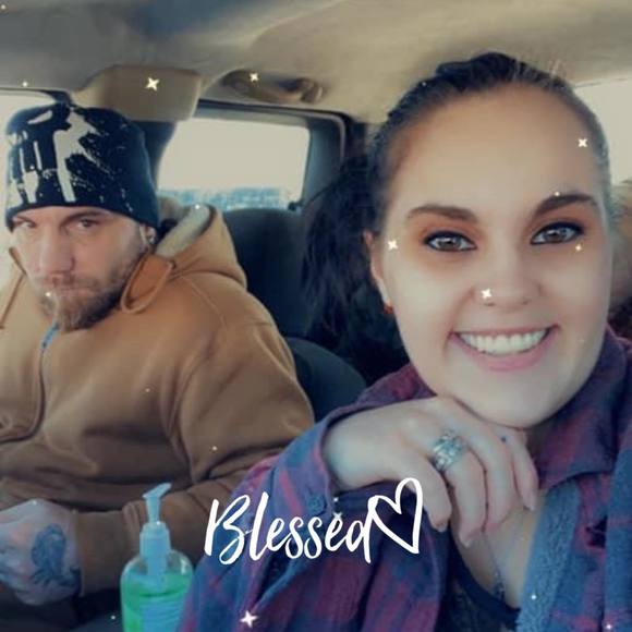 Bobbi jo Mounts - Poshmark Profile Picture of Bobbi jo Mounts (@mermaidmom1517) on Poshmark