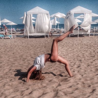 Profile Picture of Victoria (@Victoriamazur97) on Twitter