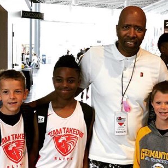 Profile Picture of Adam Dethloff (@adamdethloff) on Poshmark