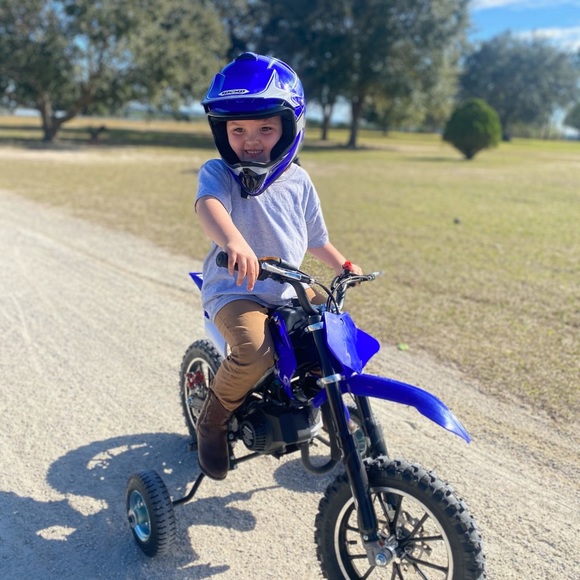 Profile Picture of Robbie Gibson (@robbie_gibson) on Poshmark