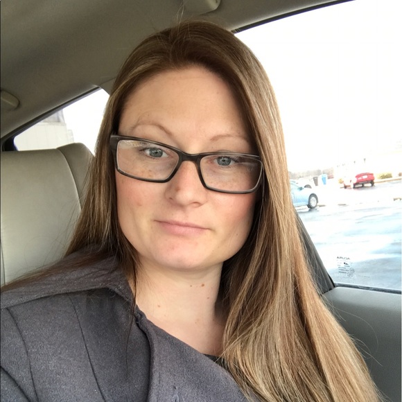 Profile Picture of Brandy Donnelly (@bdphotos84) on Poshmark