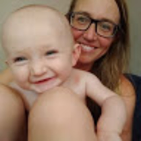 Profile Picture of Tori Lansaw (@torilansaw) on Poshmark