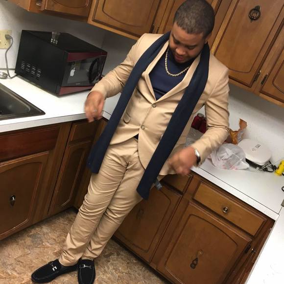 Profile Picture of Curtis Reynolds (@creynol5) on Poshmark