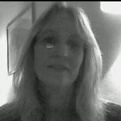 Profile Picture of Laurie (Alexander) Swan (@theswnster) on Twitter