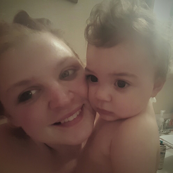 Profile Picture of Danyelle Jeppesen (@dnaughtyj0107) on Poshmark