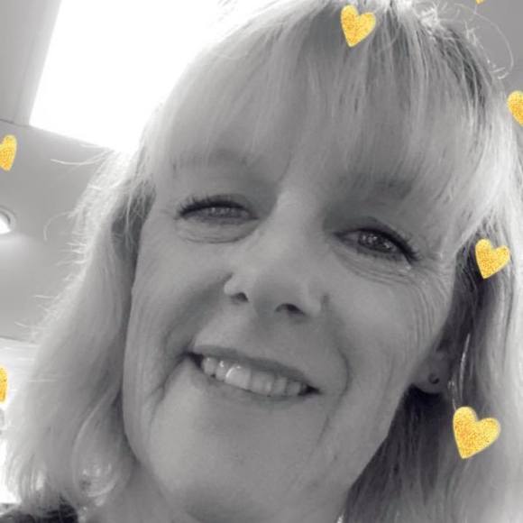 Profile Picture of Joy Scully (@joy_scully) on Poshmark