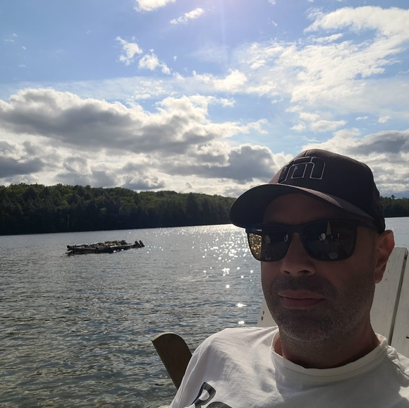 Profile Picture of John Lionti (@johnl123) on Poshmark