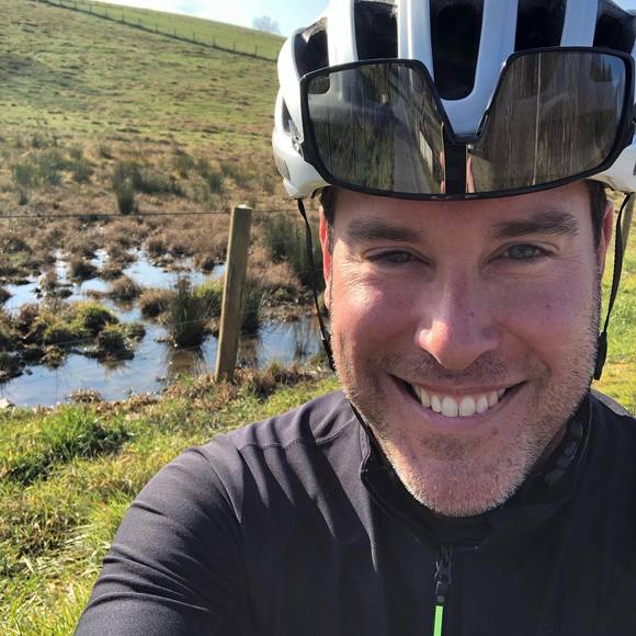 Profile Picture of Luke Bunting (@lukeebunting) on Poshmark