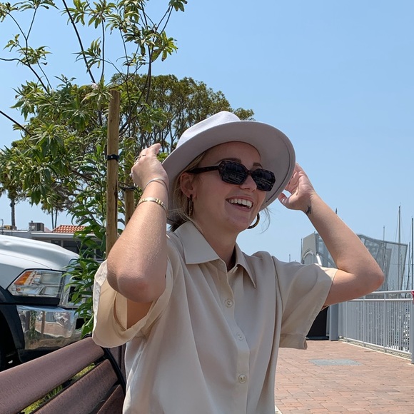 Profile Picture of Jordan Munsell (@jordanmunsell) on Poshmark