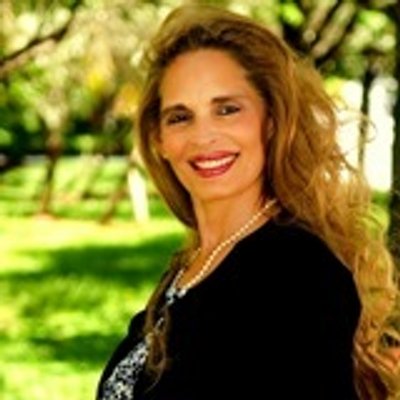 Profile Picture of Donna Newman (@TheDreamMakerFL) on Twitter