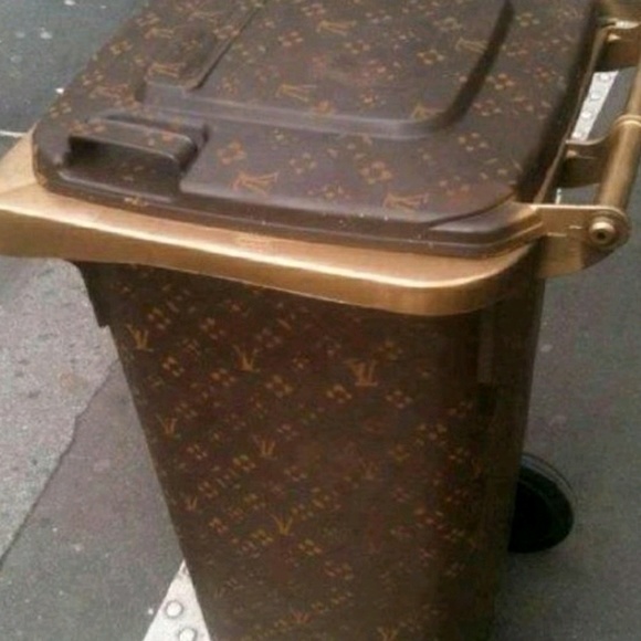 Profile Picture of August Braeger (@augiebraeger) on Poshmark