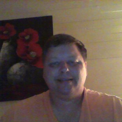 Profile Picture of Timothy Hooks (@livinitup4fun) on Twitter