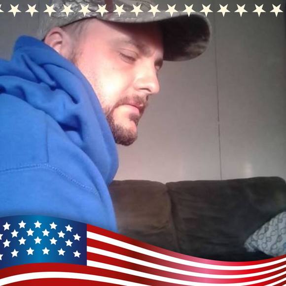 Profile Picture of Joey Benoit (@jaben411) on Poshmark