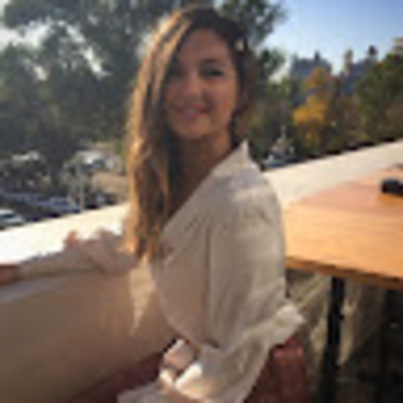 Profile Picture of Lucia Gómara (@lgmara) on Poshmark