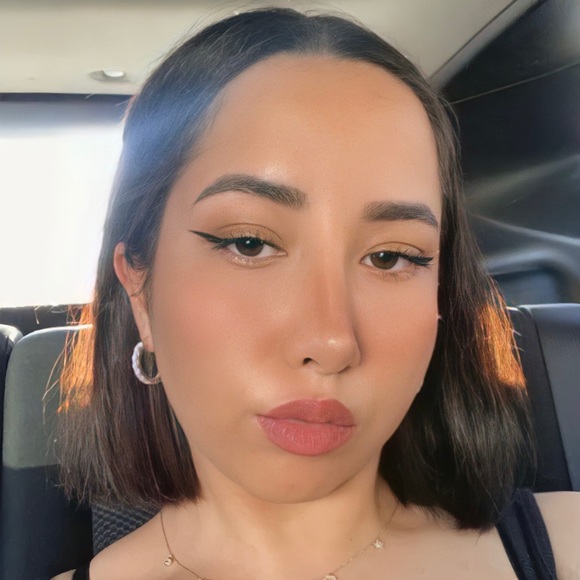 Tuana Ertaş - Poshmark Profile Picture of Tuana Ertaş (@tuanae) on Poshmark