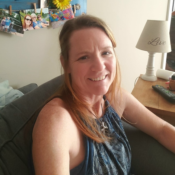 Profile Picture of Cindy Hobby (@cindyhobby) on Poshmark