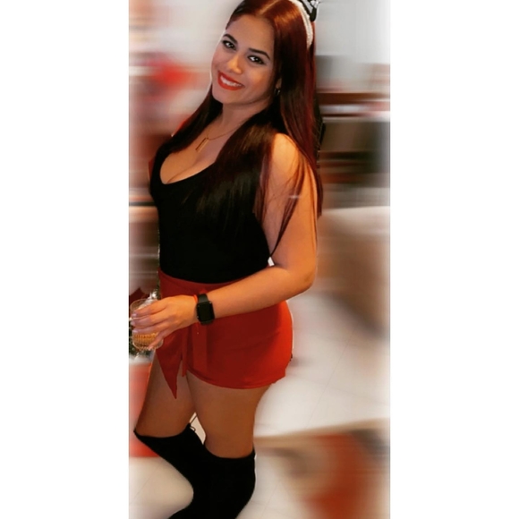 Profile Picture of Mariela Vargas (@mariela_vargas) on Poshmark