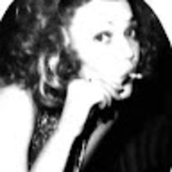 Profile Picture of Virginie Vilaire (@jinnyvilaire) on Poshmark