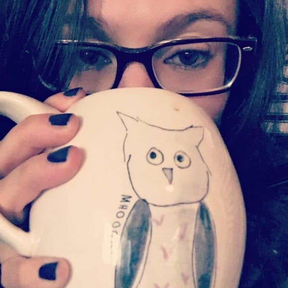 Profile Picture of Amanda Wozny (@awozzz) on Poshmark