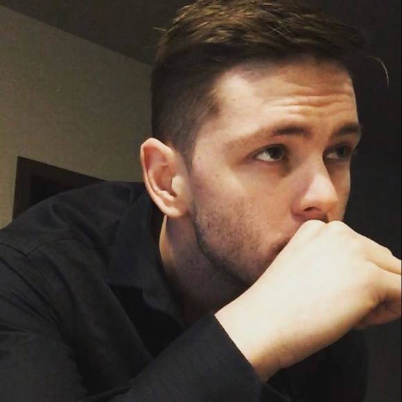 Joey Tolzmann - Poshmark Profile Picture of Joey Tolzmann (@joeytolzmann) on Poshmark