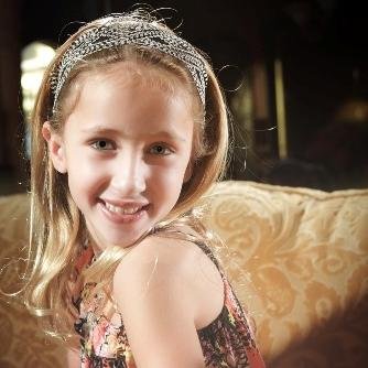 Profile Picture of Ava Morgenstern (@avaauggiedoggie) on Twitter