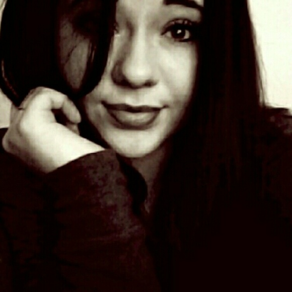 Profile Picture of Taylor Gailey (@tgailey3) on Poshmark