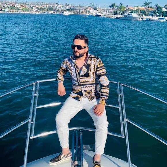 Profile Picture of Razvy Bilzerian (@perfekt_vl) on Poshmark