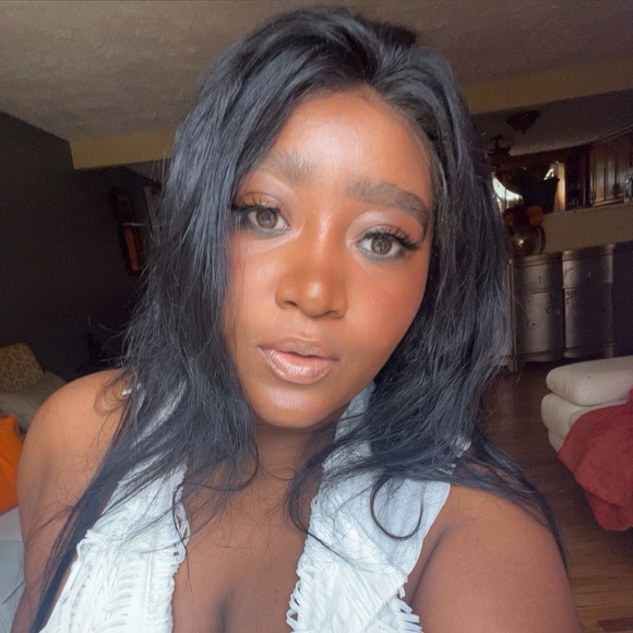 Profile Picture of Shaunte Allen (@shaunteallen81) on Poshmark