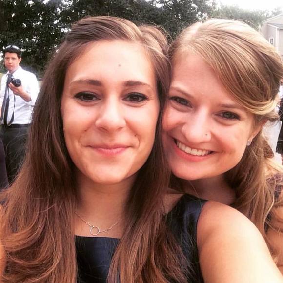 Profile Picture of Jennifer Bennet (@jennb614) on Poshmark