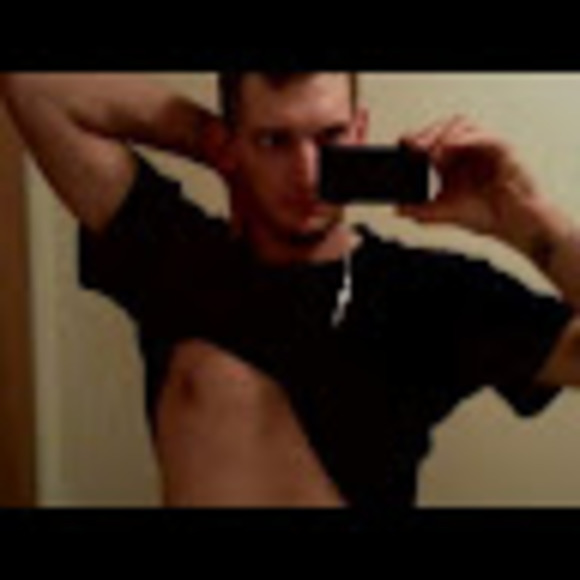 Profile Picture of Matt Christopher (@icanfixitall2) on Poshmark