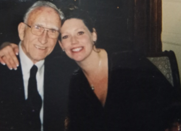 Profile Picture of Maureen Sneep (@mosneep) on Poshmark