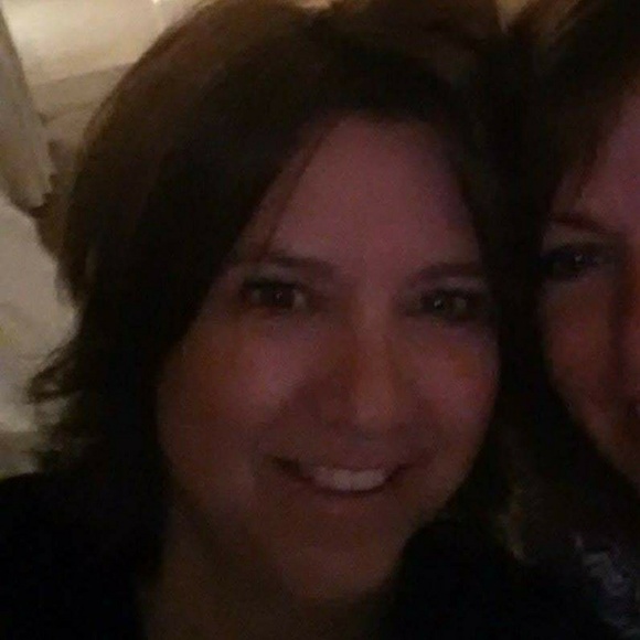 Profile Picture of Cindy Maxey (@cocokitty33) on Poshmark