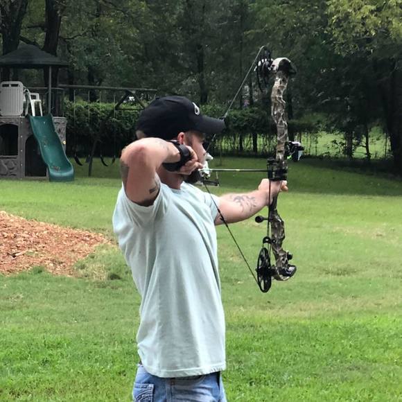 Profile Picture of Tyler Hesterlee (@tylerhesterlee) on Poshmark