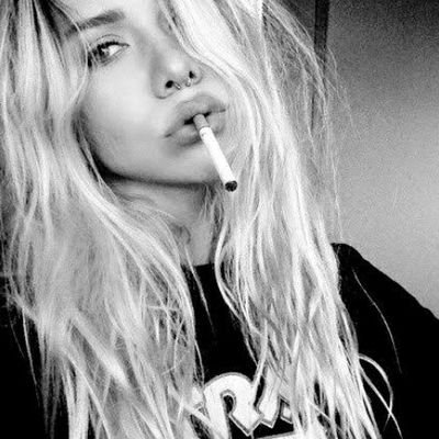 Profile Picture of GloRiOus SeHaR😉on Twitter