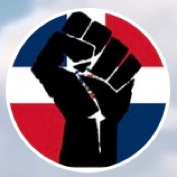 Profile Picture of Kiara Kerpens (@kkjuniorfashion) on Poshmark