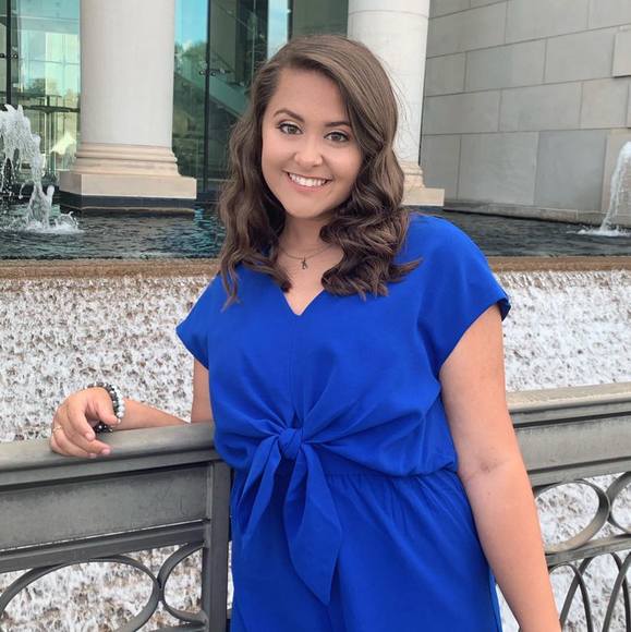 Profile Picture of Kragen Lewis (@flossyjanel) on Poshmark