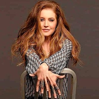 Profile Picture of  ♥ The Lockwoods  ♥ (@LMPFans) on Twitter