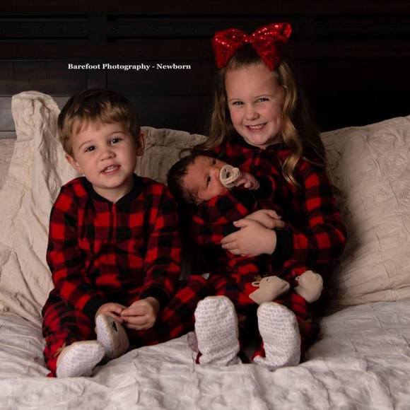 Profile Picture of Molly Buenemann (@mshhw2) on Poshmark