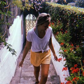 Profile Picture of victoria saunders (@vsaunders_) on Pinterest