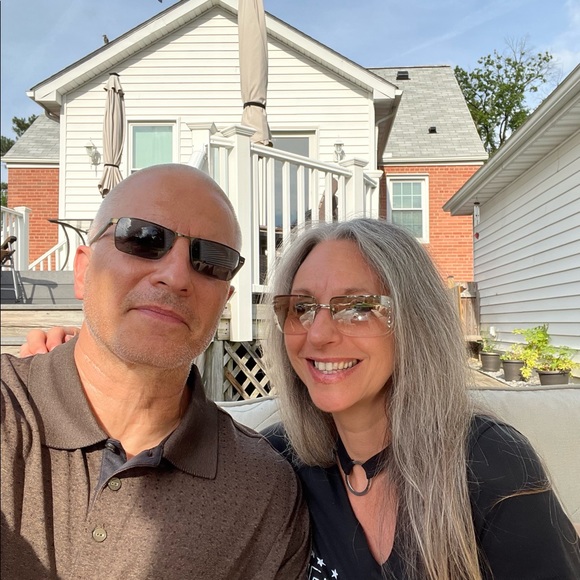 Profile Picture of Manon Zemanek (@manonz) on Poshmark