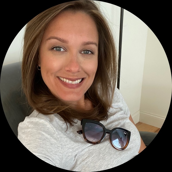Profile Picture of Victoria Scribbick (@victorscrib2013) on Poshmark