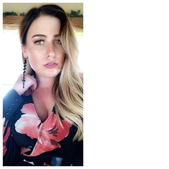 Profile Picture of Makayla Gotham (@mgotham) on Poshmark