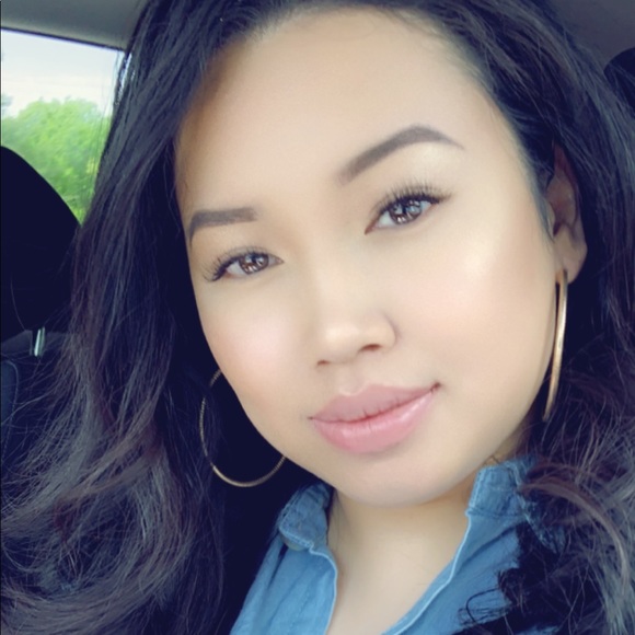 Profile Picture of Sopheary Chea (@jennidarling_xo) on Poshmark