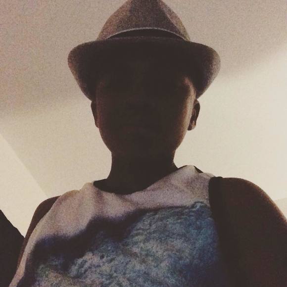 Profile Picture of Cameron Mckay (@cameronmckay) on Poshmark