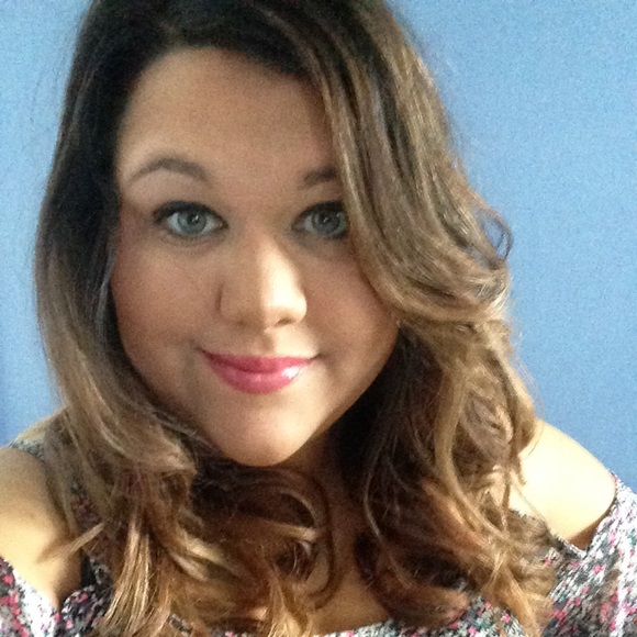 Profile Picture of Deanna Manning (@pereiradeanna) on Poshmark
