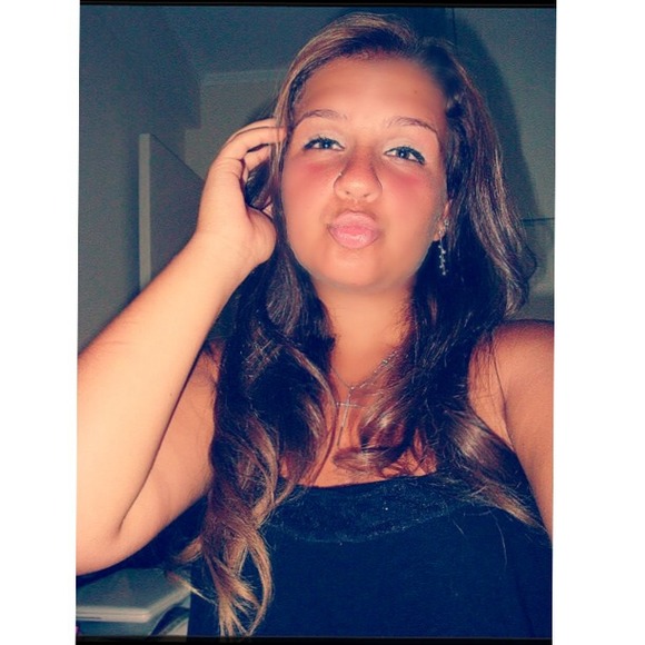 Profile Picture of Maria Myrianthopoulos (@mariaxoxo97) on Poshmark